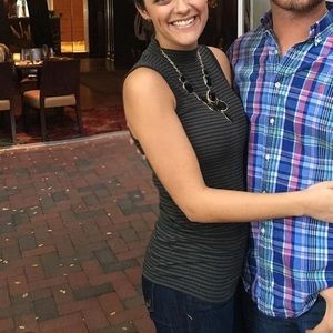 Gap mock neck sleeveless top